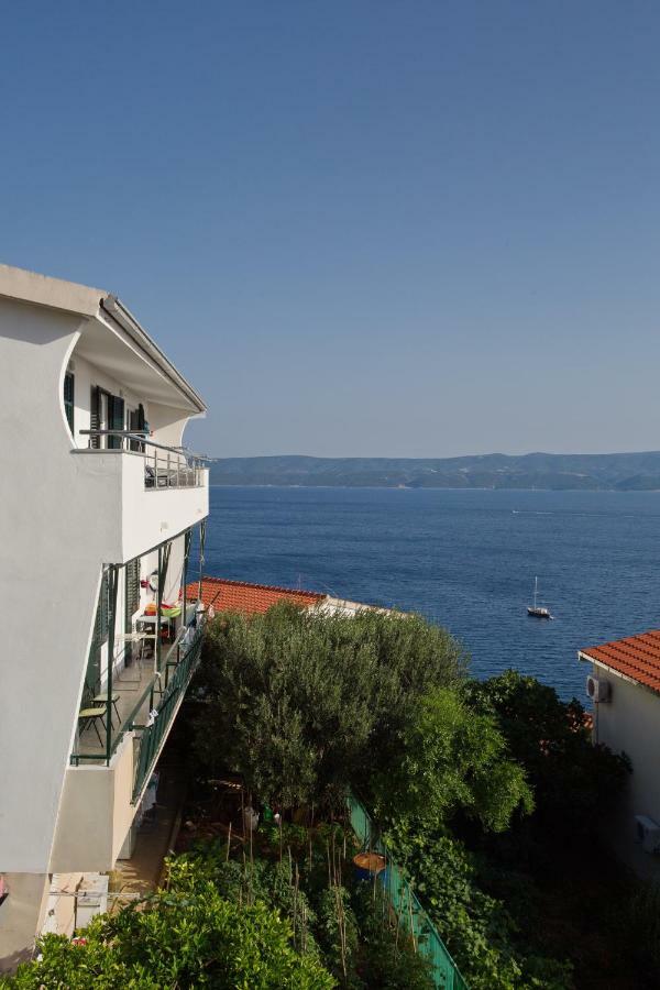 Apartment Lelas Omiš Exterior foto